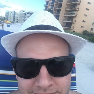 Meet your Posher, Brett